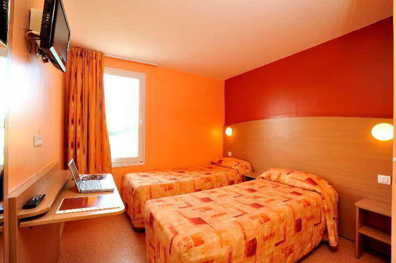 Hotel Initial By Balladins Roissy Cdg / Saint-Mard Dış mekan fotoğraf